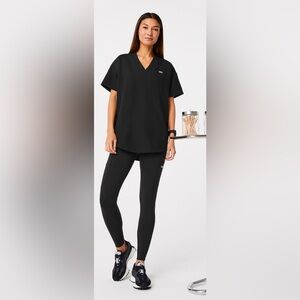 Figs High Waisted Seville ScrubLegging & Halle V-Neck Tunic Top